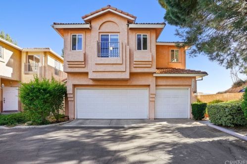 18628 Camelot Ct, Santa Clarita, CA 91351-3400