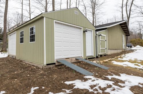 418 Deerpath Ln, Allenstown NH  03275-3213 exterior