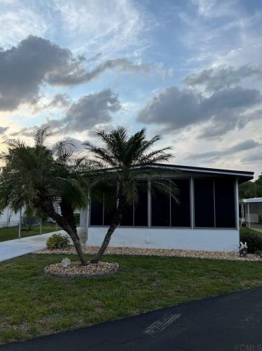 216 Rue De Paresse, Tavares, FL 32778-3626