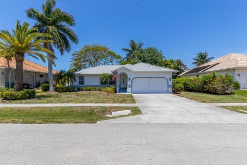 1344 Freeport Ave, Marco Island, FL 34145-3915