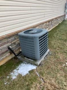 251 Huntington Ln, Easton PA  18040-8484 exterior