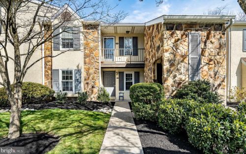 260 Valley Stream Ln, Wayne, PA