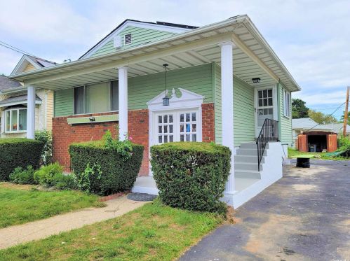 124-25 Lucas St, Jamaica, NY 11413-1044