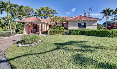10 Fairway Dr, Boynton Beach, FL 33436-5542