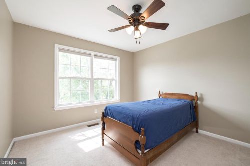 5027 Woodgate Ln, Collegeville PA  19426-3365 exterior