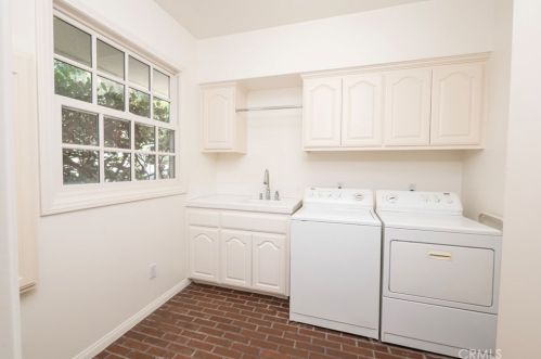 1520 Bonita Vista Dr, San Bernardino CA  92404-2104 exterior