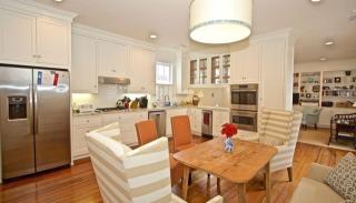 28 New St, Charleston SC  29401-2406 exterior