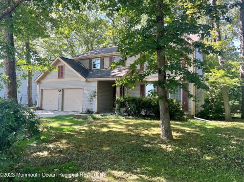 210 Old Shark River Rd, Tinton Falls, NJ 07724-2293