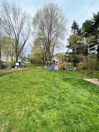 17 A St, Douglas, MA