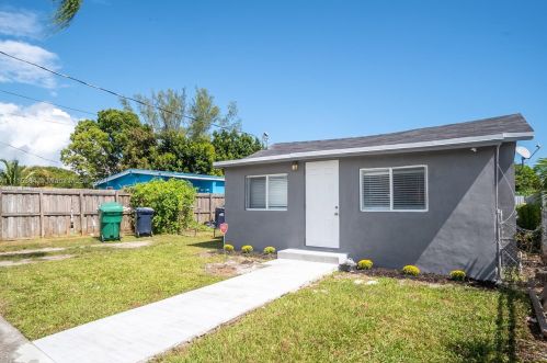 18219 102nd Pl, Miami, FL 33157-5223