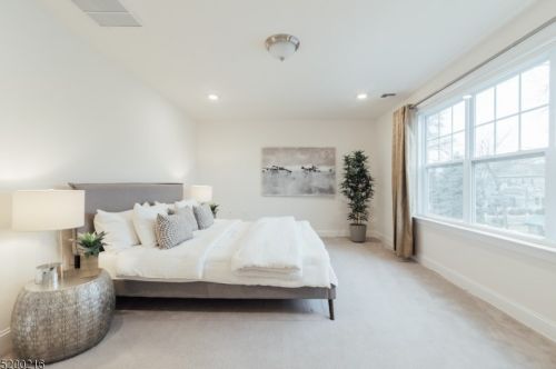 38 Walnut St, Little Falls NJ  07424-1402 exterior