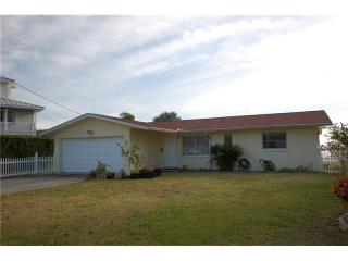 1904 Gulfview Dr, Tarpon Springs, FL 34691-9722