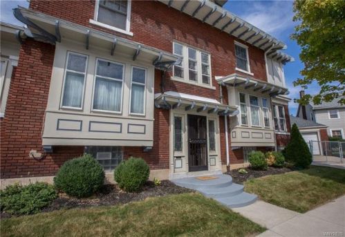 264 Humboldt Pkwy, Buffalo, NY 14214-2704