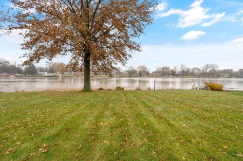 2375 Chickasaw Dr, London OH  43140-9014 exterior