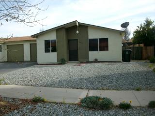 2065 Avenida Olivos, Hemet CA  92545-2519 exterior