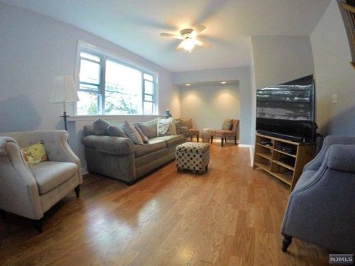 229 Livingston St, Rockleigh, NJ 07647-1723