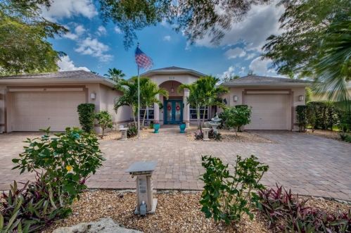 315 13th Pl, Cape Coral, FL 33909-2668