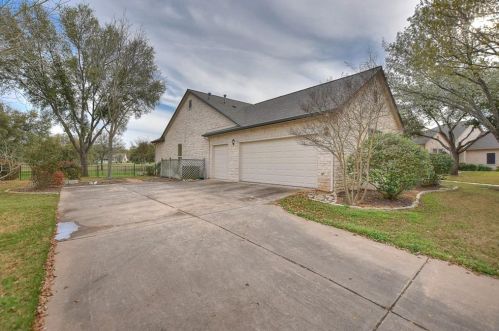 138 Crepe Myrtle Ln, Georgetown, TX 78633-4723
