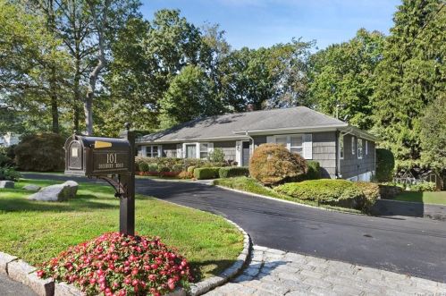 101 Duxbury Rd, Purchase, NY 10577-1801