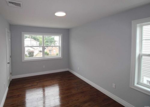 17 Pennywood Ave, Roosevelt NY  11575-1011 exterior