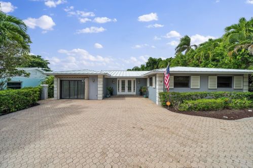221 Bamboo Rd, West Palm Beach, FL 33404-5732
