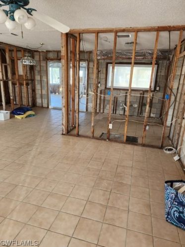 331 Washington Ct, Fort Myers Beach FL  33931-3735 exterior