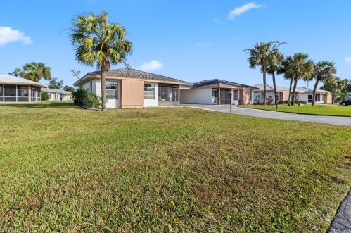 1607 Ridgecrest St, Lehigh Acres FL 33936-5843 exterior