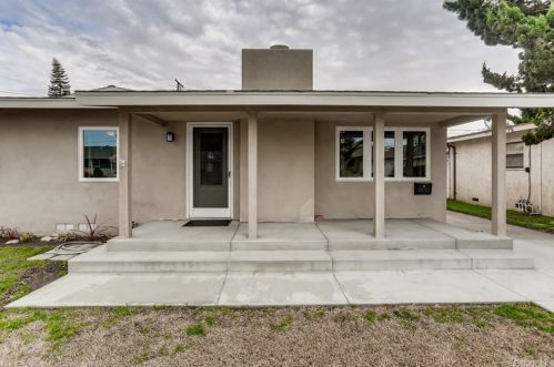 2090 Senasac Ave, Long Beach, CA 90815-3307