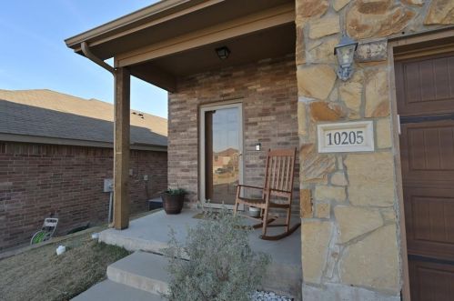 10205 Blue Bell Dr, Fort Worth, TX 76108