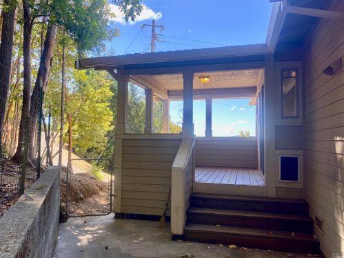 2414 Bear Pl, Willits CA  95490-9496 exterior