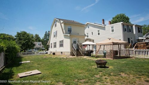 28 Bentley Ave, Trenton NJ  08619-3720 exterior