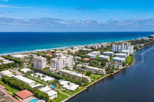 2000 Ocean Blvd, Delray Beach FL  33483-6436 exterior