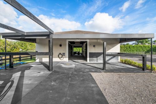 2904 Appaloosa Trl, West Palm Beach FL  33414-7639 exterior