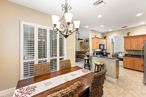 15892 Delaplata Ln, Naples FL 34110-2804 exterior