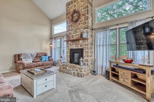 1015 Country Club Rd, Camp Hill PA  17011-1049 exterior