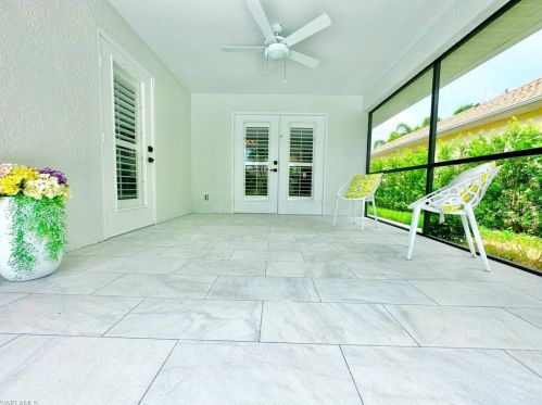 568 95th Ave, Naples FL  34108-2453 exterior