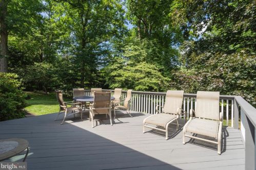 288 Huntsman Ln, Blue Bell PA  19422-2818 exterior