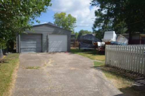 1212 4th Ave, Texas City, TX 77590-8609