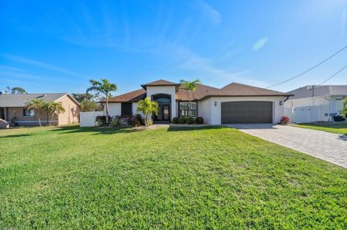 4607 14th Ave, Cape Coral, FL 33914-2316
