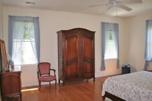 121 Jerry Daniels Rd, East Hampton CT  06447-1230 exterior