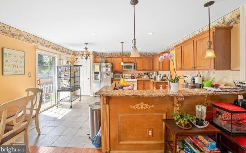 20 Birmingham Dr, Columbus NJ  08022-2342 exterior