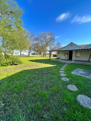 3304 Aurora St, Fort Worth, TX 76117-2926