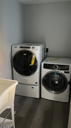 14 Ironwood Way, West Paterson NJ  07424-2019 exterior