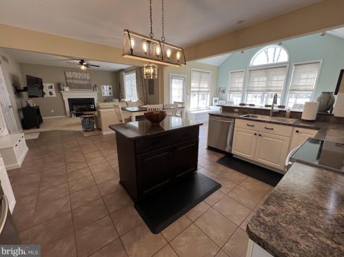 230 Pebble Vly Dr, Dover DE 19904-9469 exterior