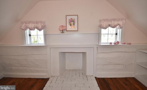 6745 Fayette St, Haymarket VA  20169-2916 exterior