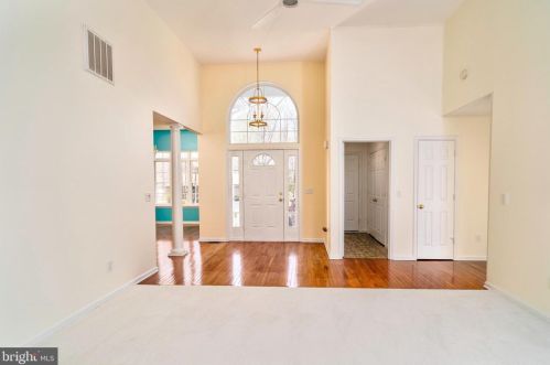 306 Confederate Dr, Locust Grove, VA 22508-5347