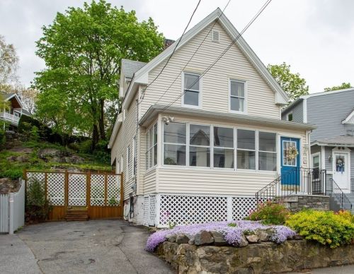20 Jessie St, Swampscott, MA 01907-1028