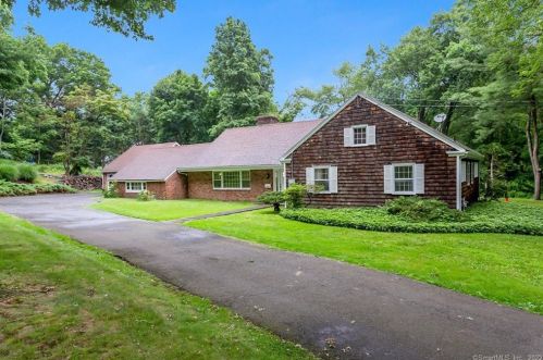 88 Indian Hill Rd, Stamford, CT 06902-2026