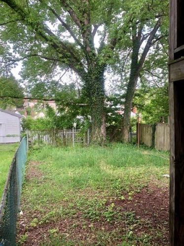 2621 Grandview Ave, Mckeesport, PA 15132-7831