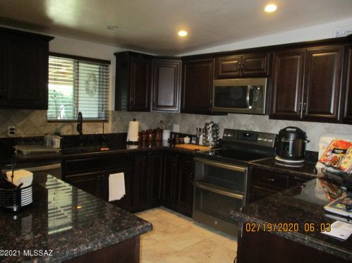 4860 Prudence Rd, Tucson AZ 85730-4318 exterior